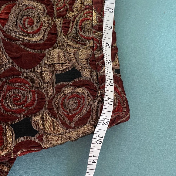 Alice & Olivia  size 0 skirt.  Beautiful fall colors with gold threading. - Picture 6 of 9